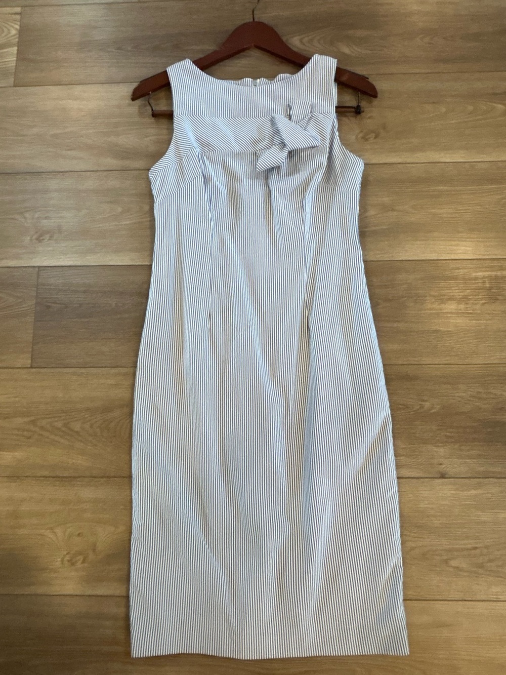Calvin Klein Blue White Seersucker Bow Sheath Dress Size 8